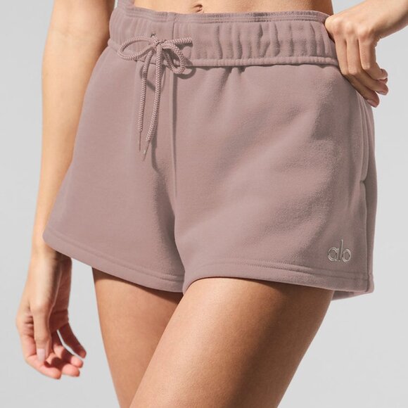 Alo Yoga Accolade Short Taupe - Picture 4 of 5